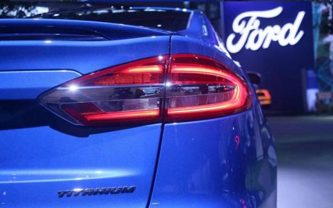 Задний фонарь Ford Mondeo 2018-2019