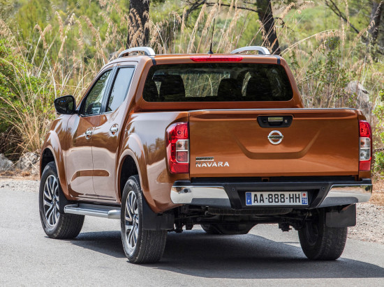 NP-300 Navara