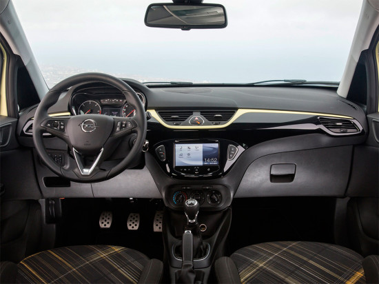 интерьер салона Opel Corsa E 3-дверного