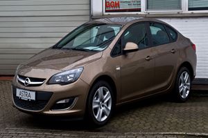 Opel Astra 300 200