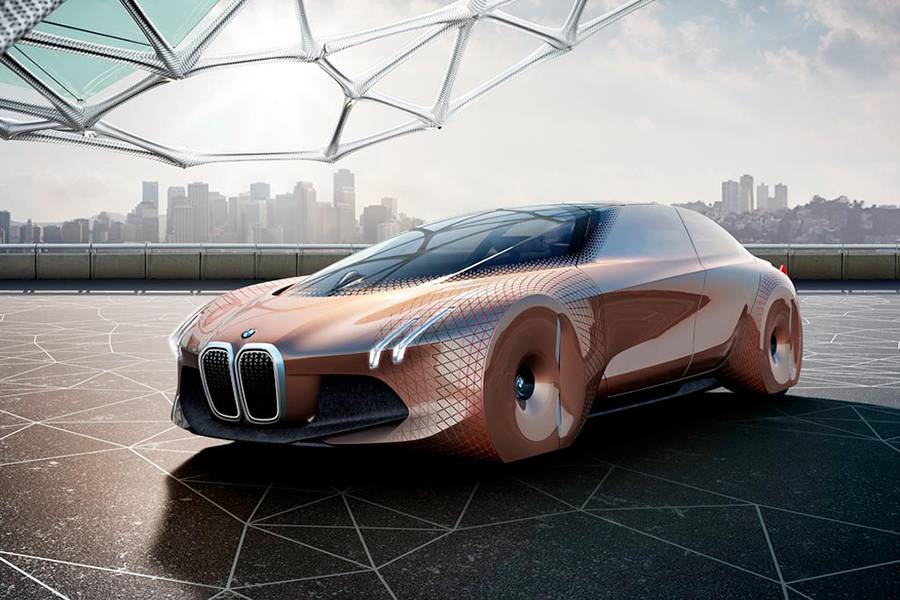 Фото BMW Vision Next 100 (вид спереди)