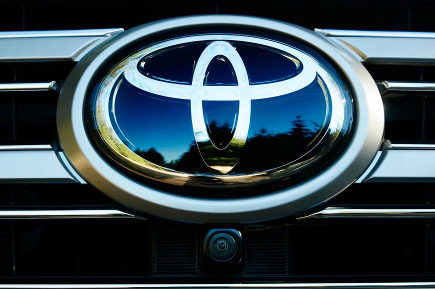 Toyota поделилась информацией о новом Land Cruiser 300