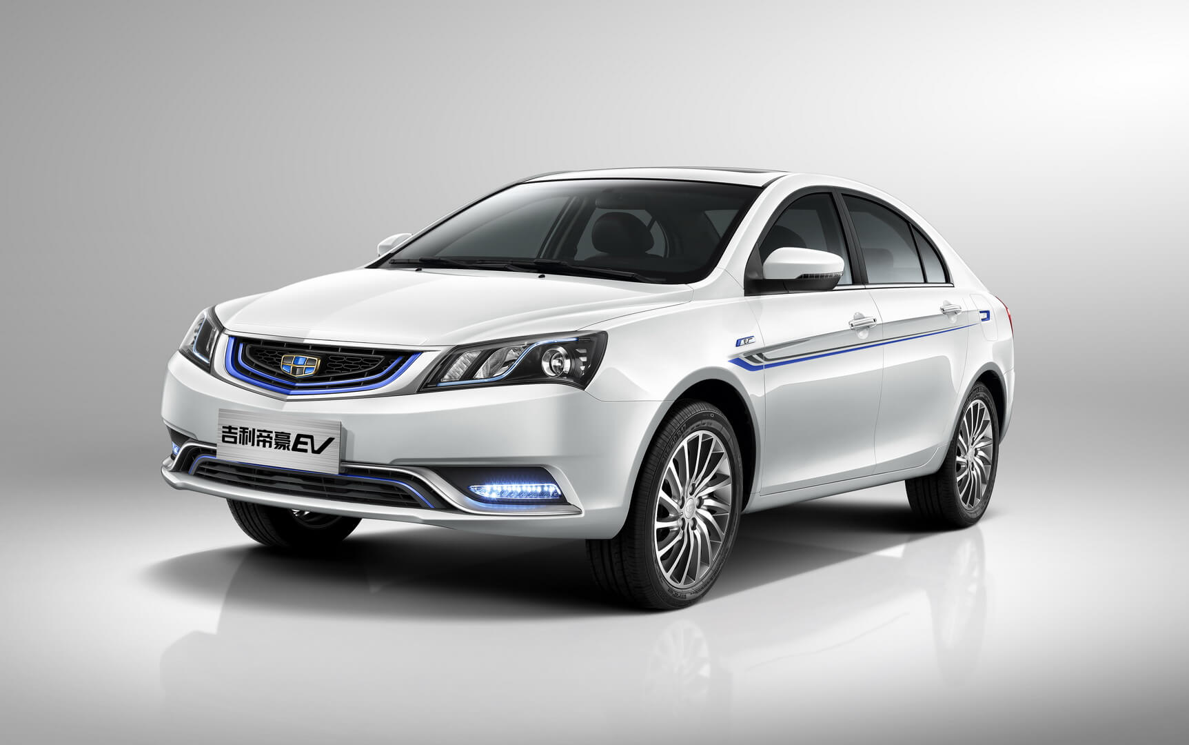 Электромобиль Geely Emgrand EV