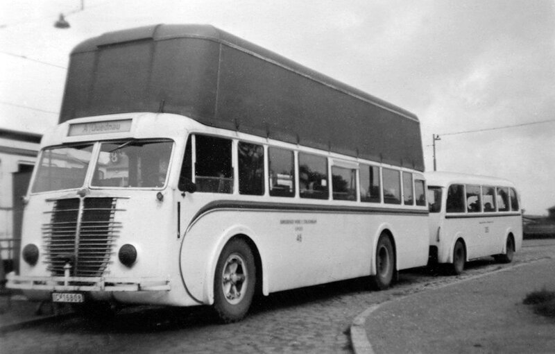 Автобусная остановка в Quednau - Северная Гора 1940.jpg