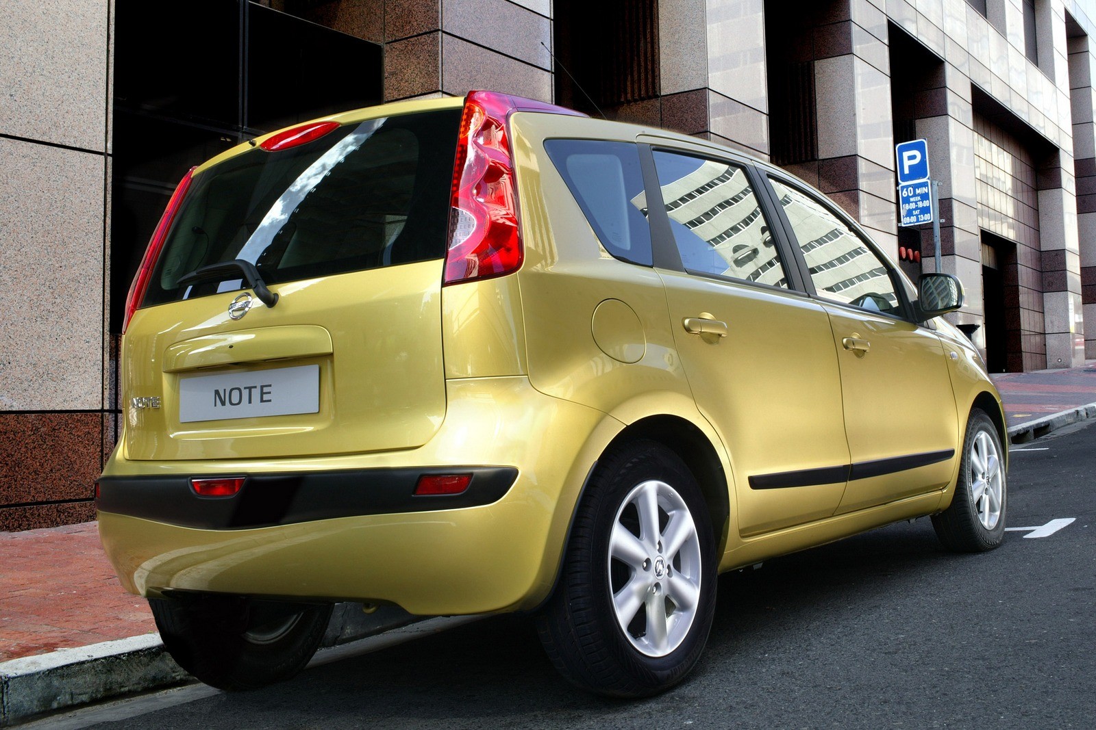 Nissan Note (E11) 