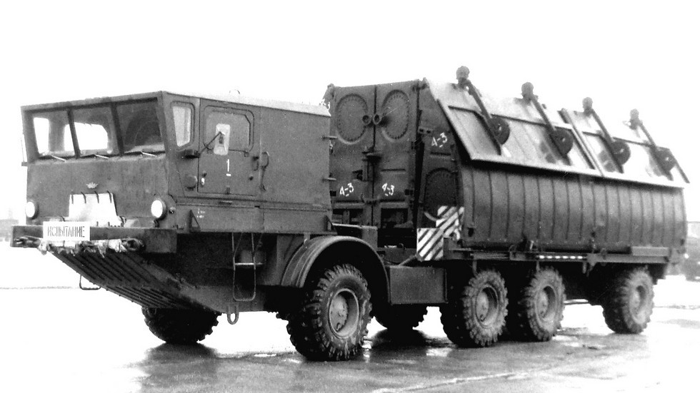 Понтонный автомобиль парка ПП-91 на шасси БАЗ-135МБЛ (из архива 21 НИИЦ)