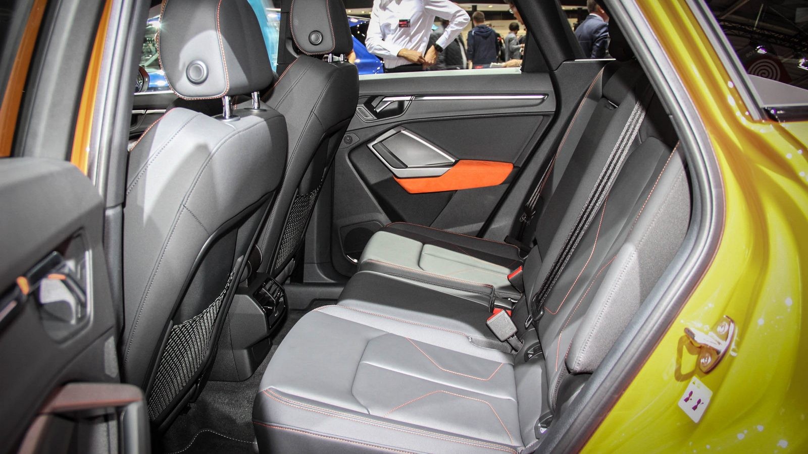 Audi Q3 задние сидения