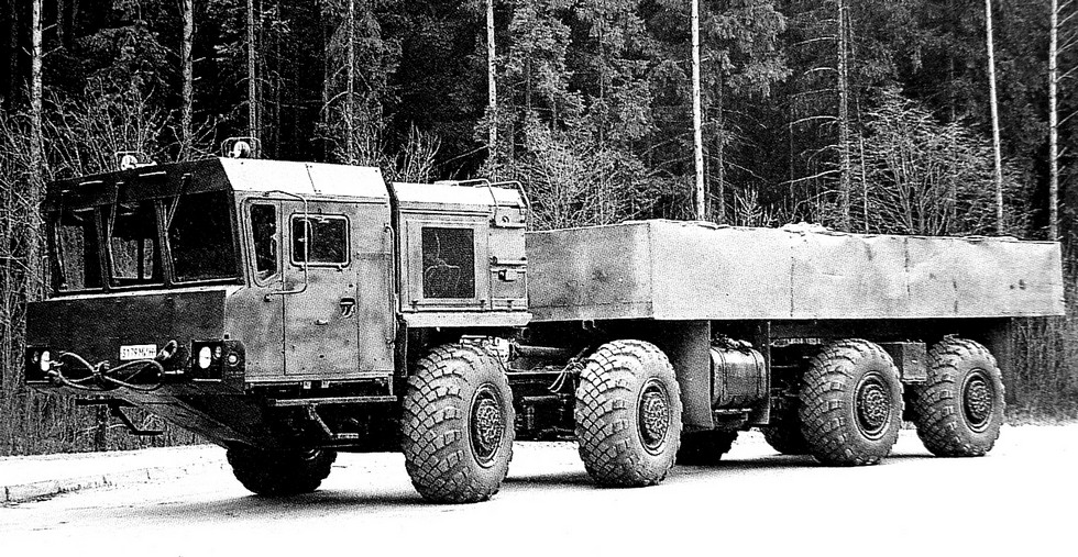 Прототип многоцелевого автомобиля-шасси МАЗ-7930 (из архива НИИЦ АТ)