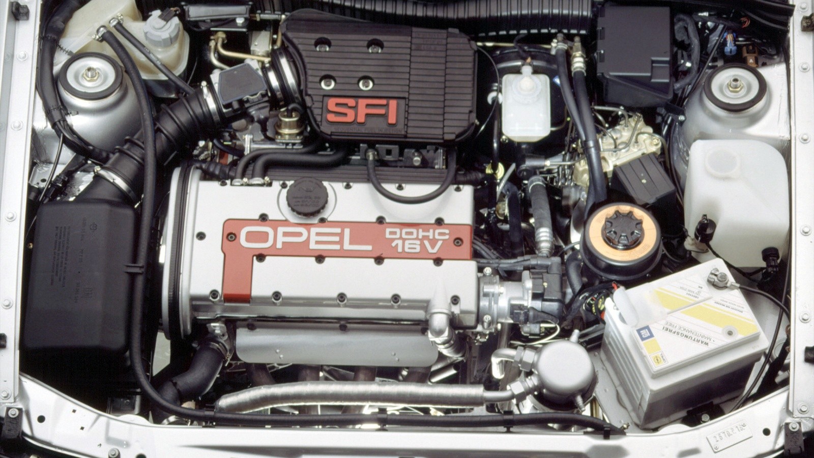 Под капотом Opel Calibra 2.0i 16V 