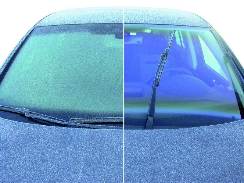 Причин замерзания стекол автомобиля может быть несколько, как и вариантов устранения этой неприятности.