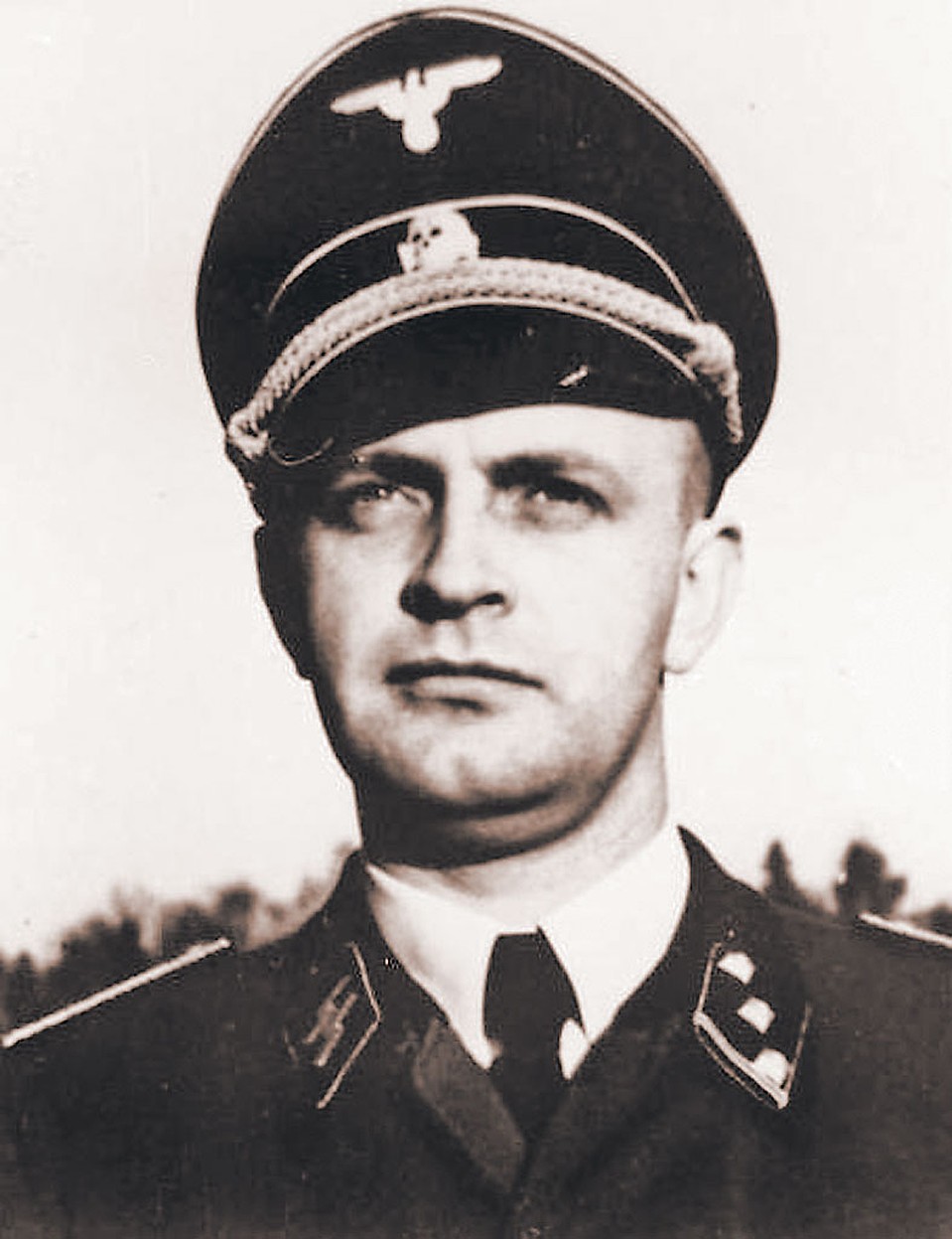 Не исключено, что пулю в Гитлера выпустил его камердинер Хайнц Линге. Фото: ru.wikipedia.org