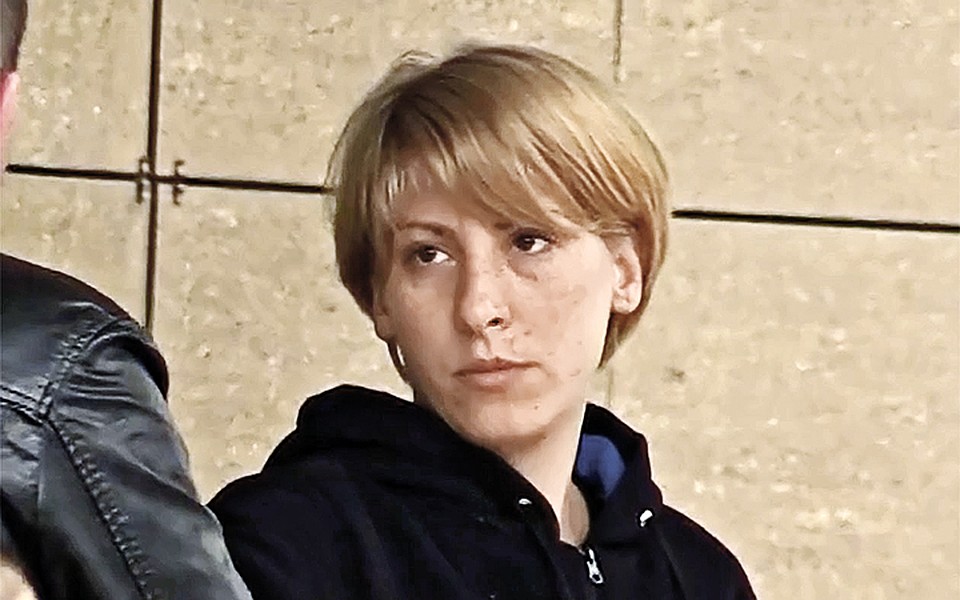 Ольгу Алисову сейчас обвиняют, будто ее муж, криминальный авторитет, помогает замять дело о ДТП прямо из тюрьмы. Фото: vesti.ru 