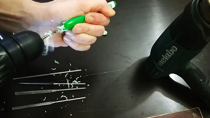 Как сделать удобные ручки из зубных щеток под надфили