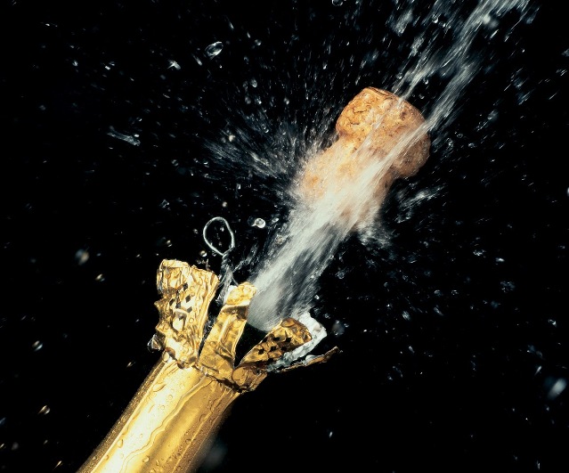 Как открыть шампанское