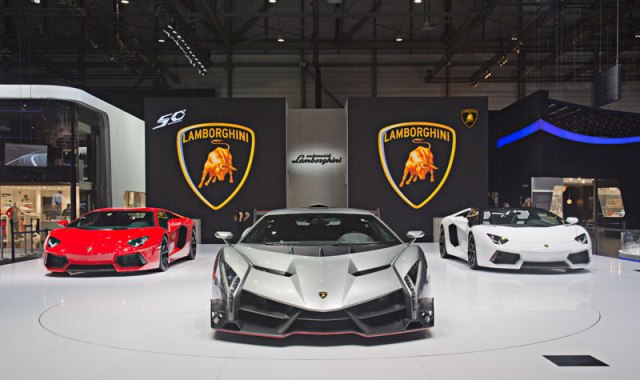 Супердорогие суперкары от Lamborghini и Ferrari на Женевском Автосалоне