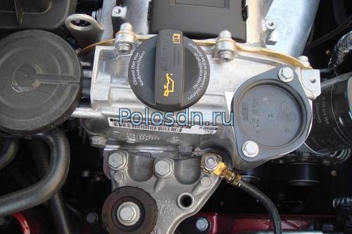 Проверка уровня масла в двигателе Поло седан