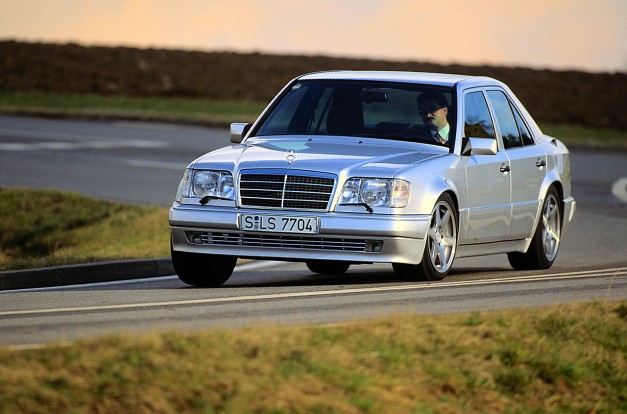 1995-Mercedes-Benz-E500-500E-2-627x414
