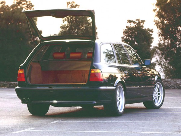 BMW_M5_Wagon_1992